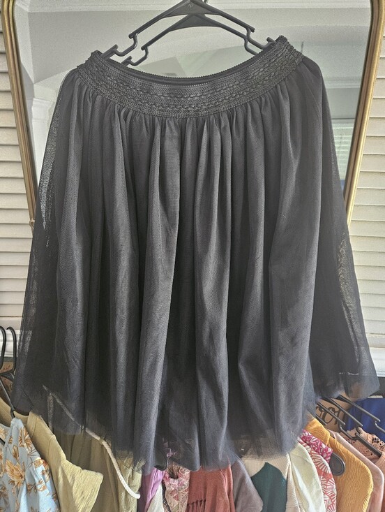White Plum Dresses & Skirts - White Plum x Miss Avenue Black Layered Tulle Midi Skirt NWT